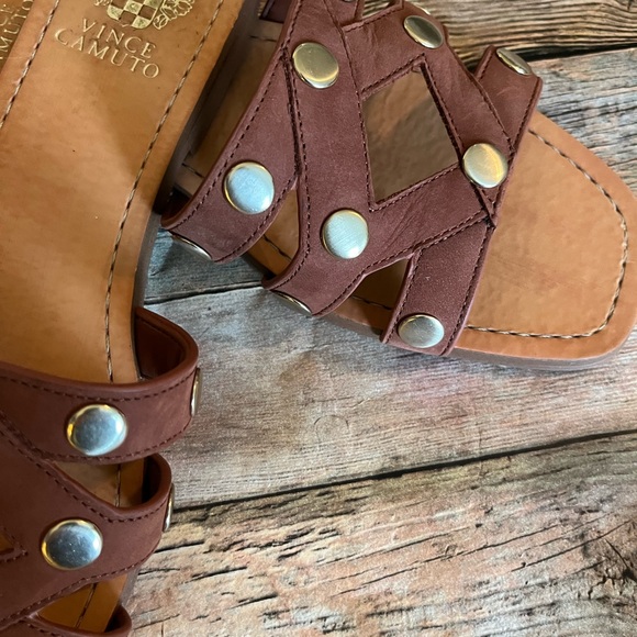 Vince Camuto Brown Studded Flat Slip On Sandals Size 9.5 - Picture 5 of 8